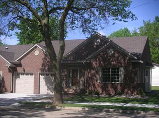 2595 Margaret St N, North Saint Paul, MN 55109