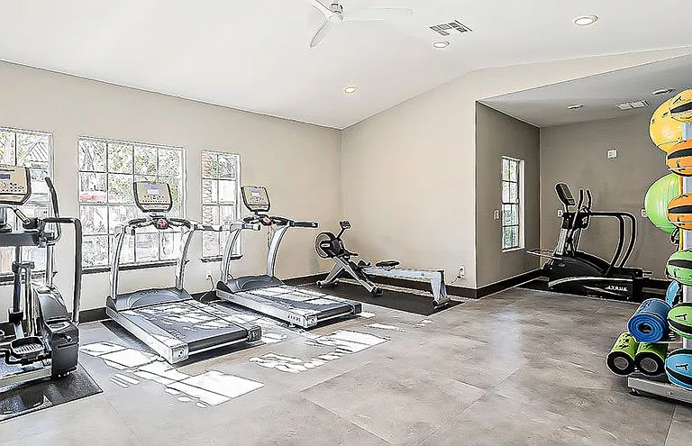 Bella Solara Apartment Homes — Photo 26