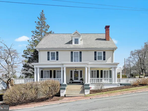 1240 Howard Ave, Pottsville, PA 17901