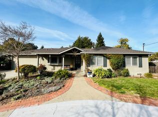 722 La Prenda Rd, Los Altos, CA 94024