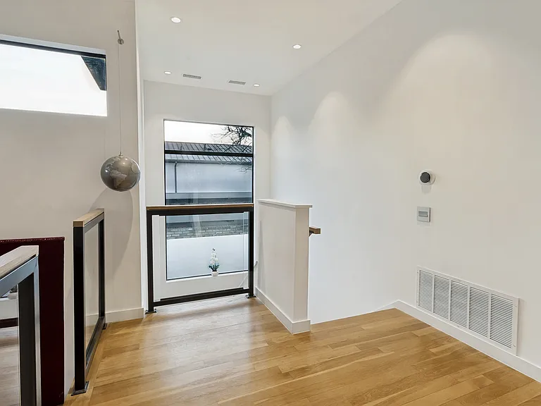 5343 Bonita Ave — Photo 8