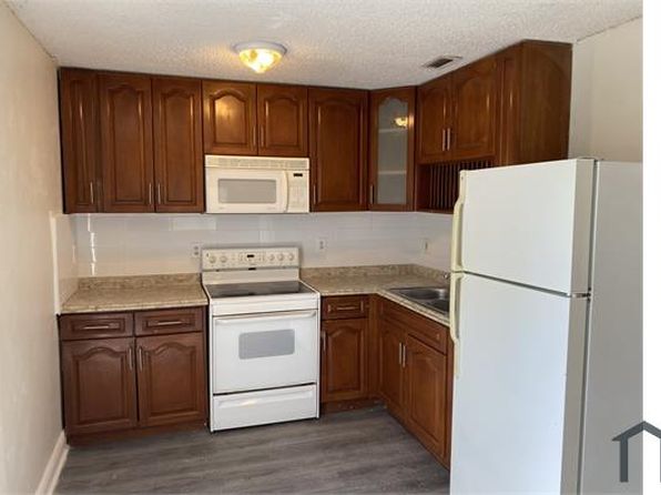 146 SW 12th Ave #B