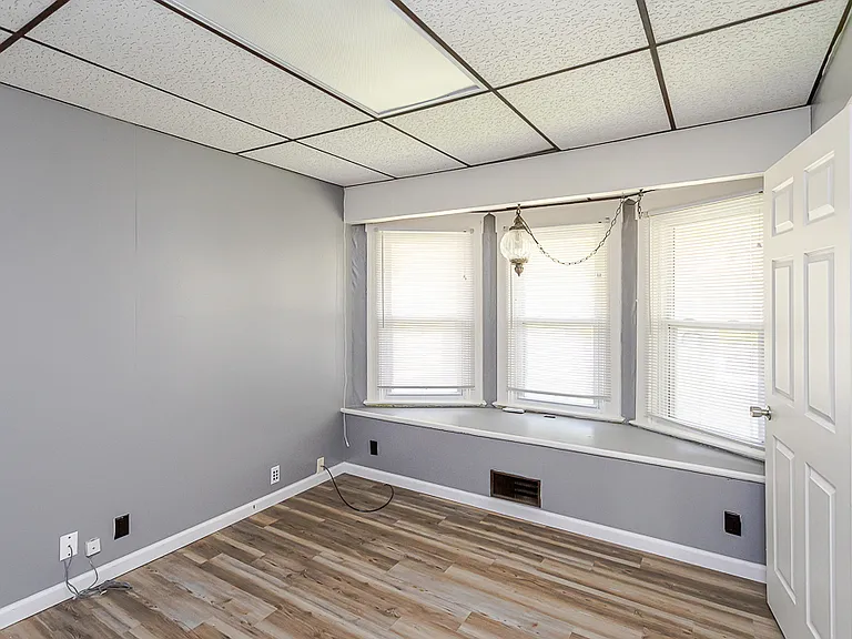1149 South Ave — Photo 23