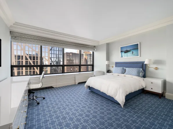 15 West 53rd Street image 25 of 26