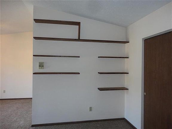 3rd image of 7212 Creekview Dr #Iii-l