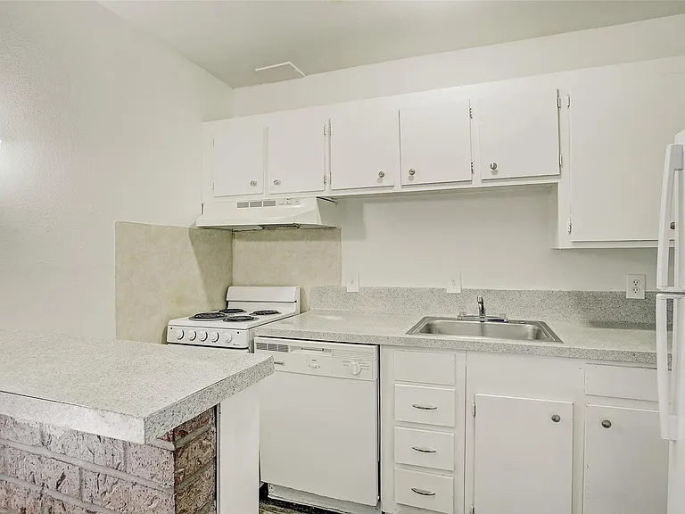 2322 Dunlavy St #10 — Photo 7