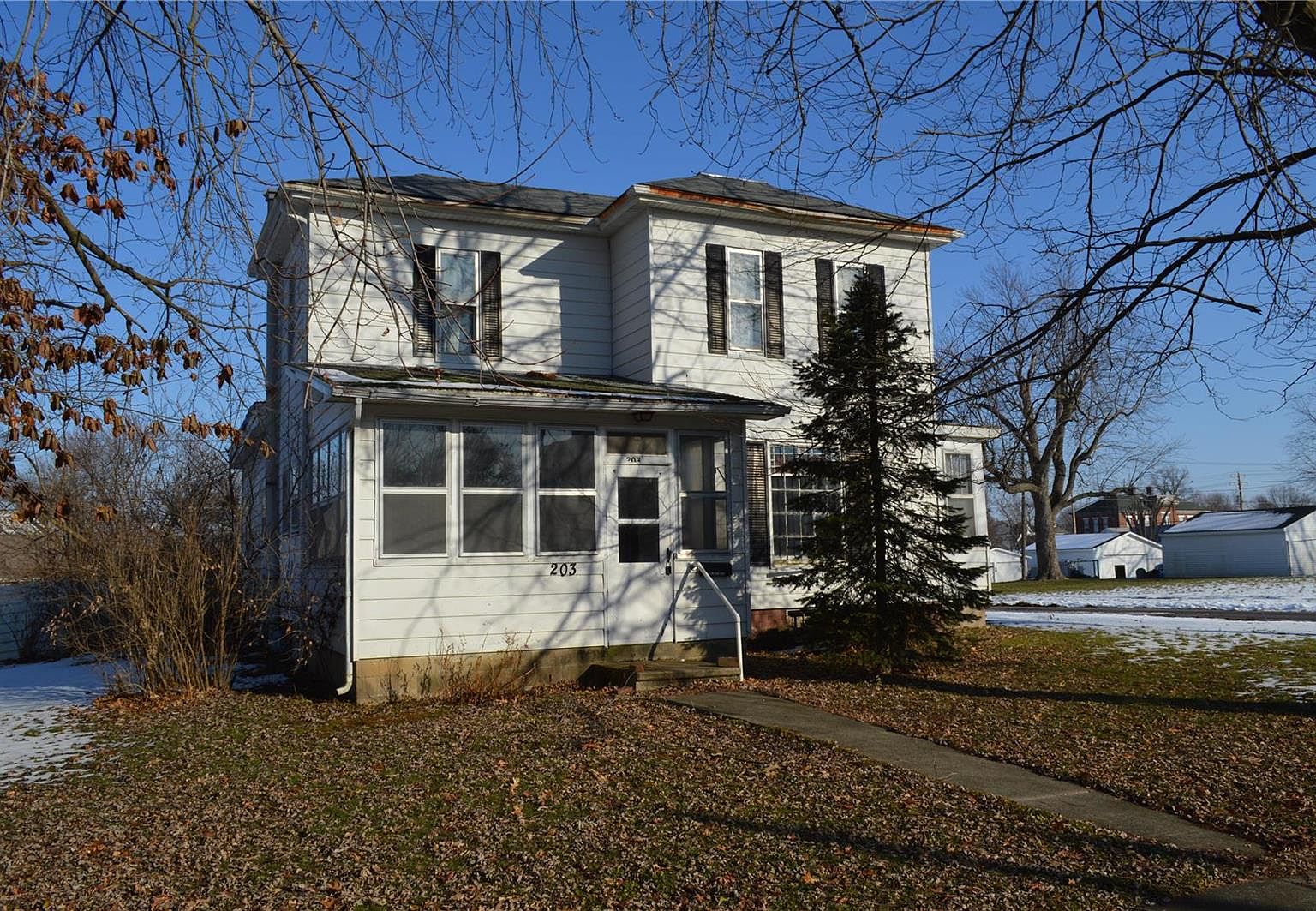 203 W Rowe St, Roodhouse, IL 62082 Zillow