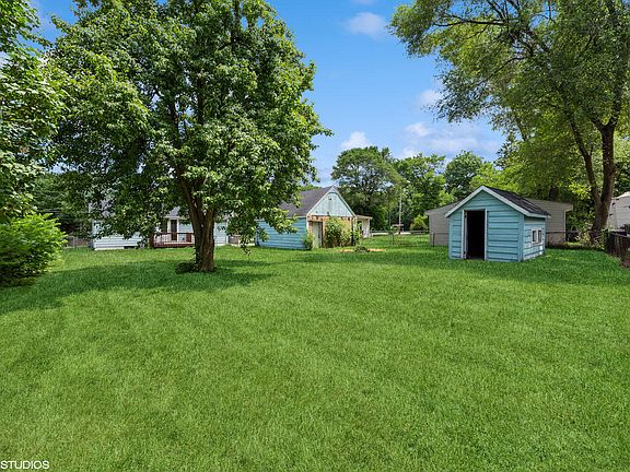 4th image of 2905 E Michigan Blvd