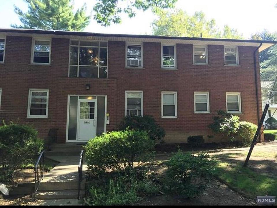 1st image of 26-08 High St APT B