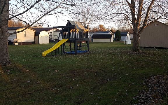 5th image of 720 Country Pines Dr SW