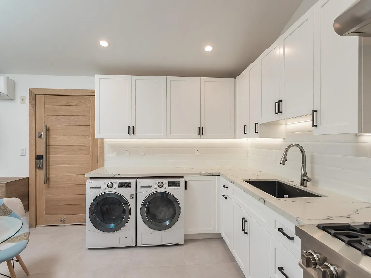 1 bed, 500 sqft, $2,400 — Photo 3