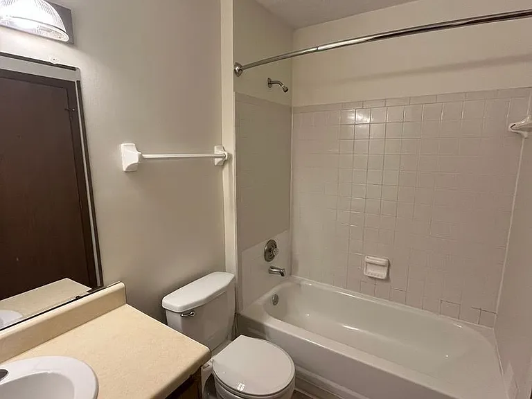 8795 Creve Coeur Ln — Photo 11