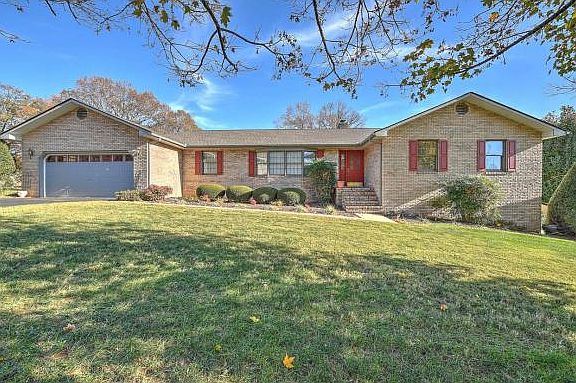 2nd image of 516 Deerfield Cir