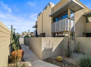 671 E Arenas Rd, Palm Springs, CA 92262