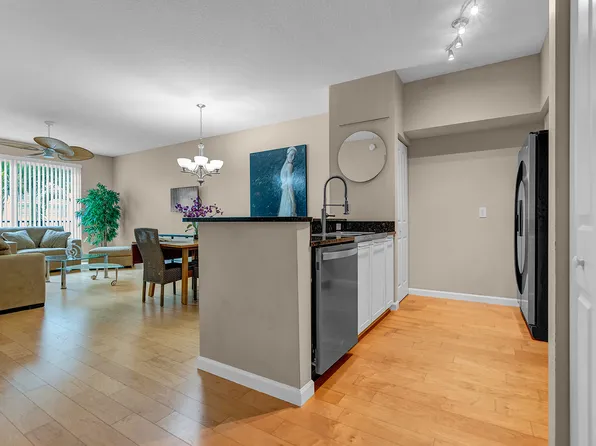 235 NE 1st St APT 404, Delray Beach, FL 33444