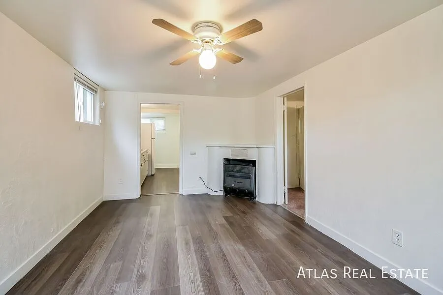 Remodeled 1bd/1bath | Large Backyard | Close to Shopping & Dining — Photo 2