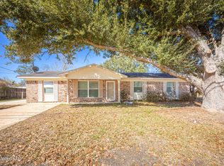 641 Octave St, Diberville, MS 39540