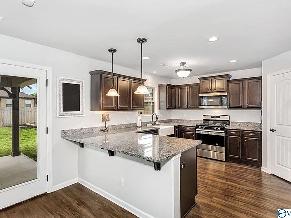 4th image of 107 Stratman Dr