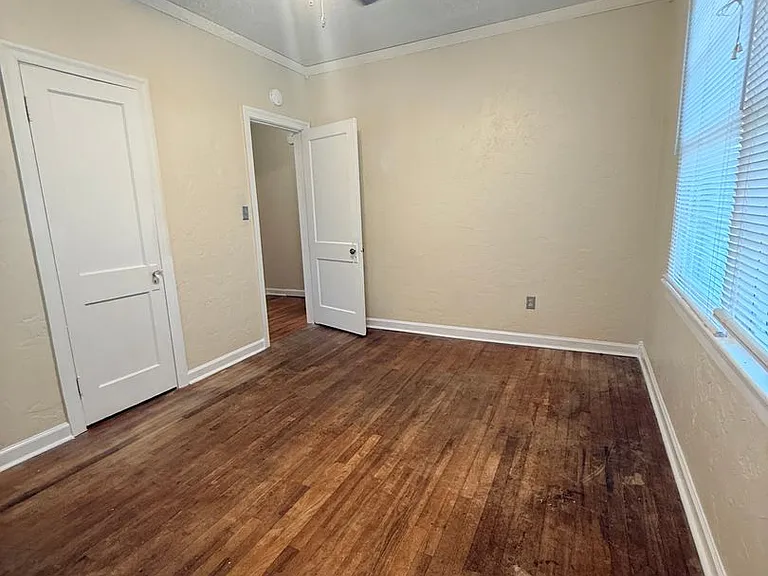 5725 E University Ave — Photo 20