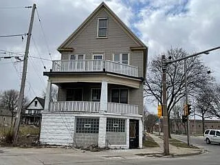 2475 West Hopkins STREET photo 1
