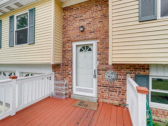 4th image of 854 Suncreek Ct