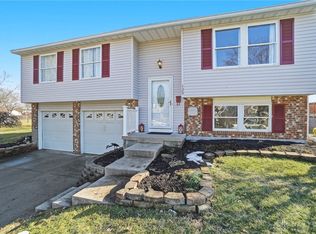 129 Lexington Farm Rd, Englewood, OH 45322