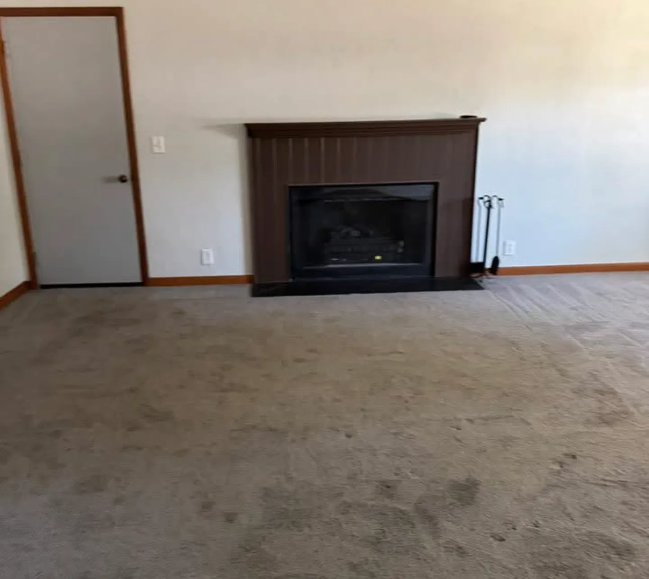 3 bed, 1350 sqft, $1,950 — Photo 2
