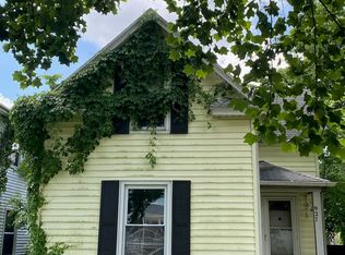 927 E 4th St, Mishawaka, IN 46544