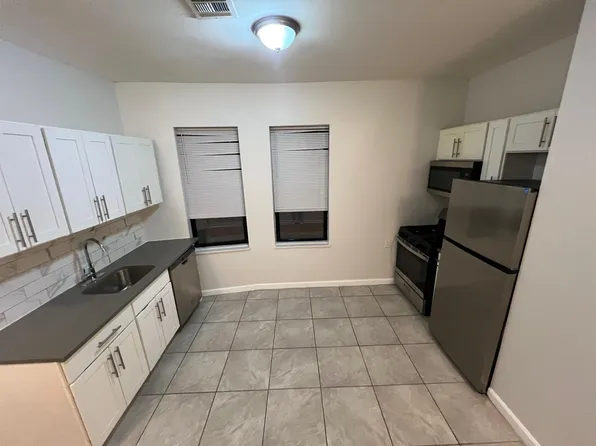 162 Bergen Ave, Jersey City, NJ