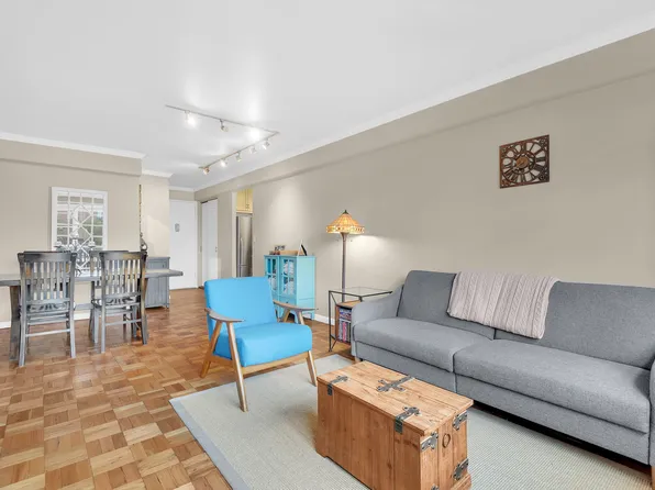 445 East 86th Street 6D image 2 of 10