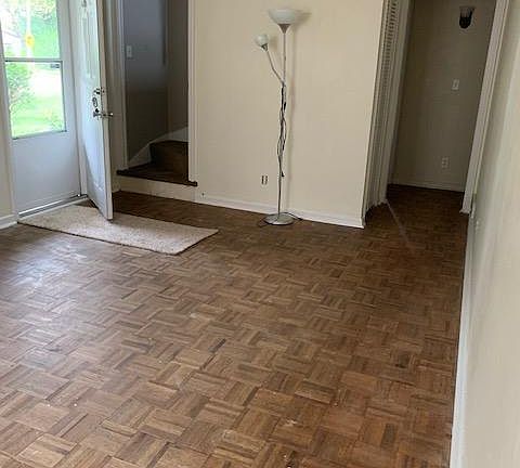 2nd image of 3810 Oakleigh Ave