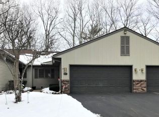 841 Highbanks Dr, Allegan, MI 49010