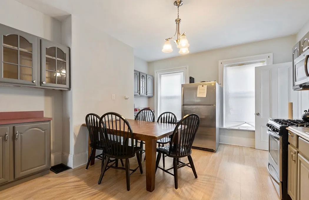 3 bed, 1488 sqft, $3,500 — Photo 2