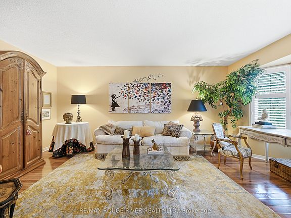 5th image of 909 Ridge Valley Dr