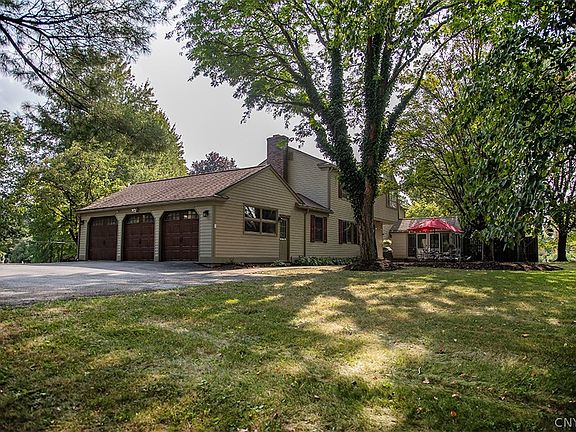 3rd image of 7859 Cahill Rd