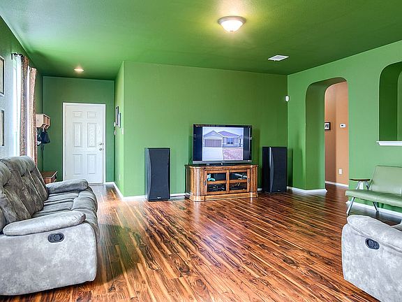 4th image of 1645 E Mesa Park Dr