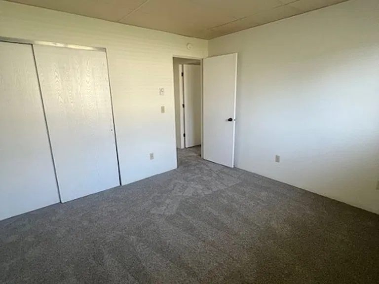 201 E Washington St #3 — Photo 9