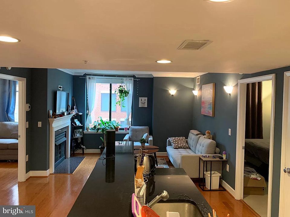 1st image of 1201 N Garfield St APT 610