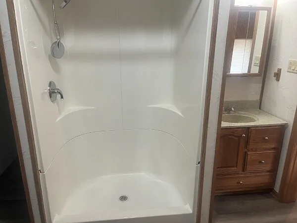518 S Lucas Ave — Photo 5