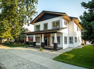 816 & 818 E Young Ave, Coeur D Alene, ID 83814