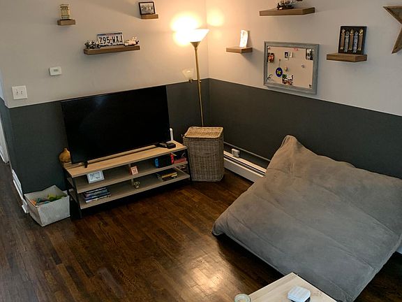 3rd image of 3038 N Albany Ave APT 2