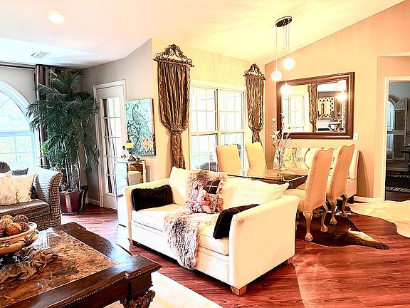 2nd image of 632 Mill Pond Ct