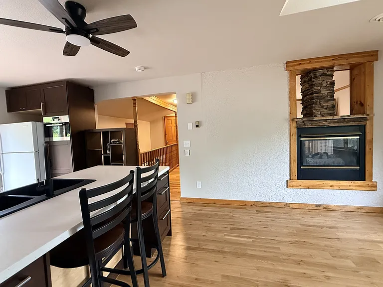418 W Olive St — Photo 6