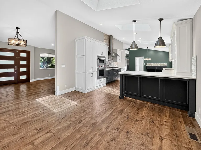 3221 Lunada Ln — Photo 19