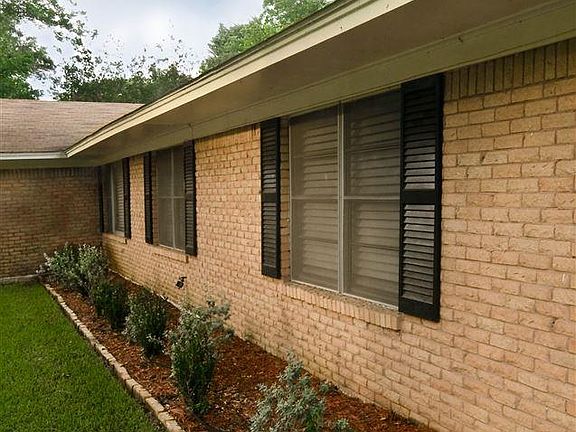 4th image of 3222 Lynnwood Dr