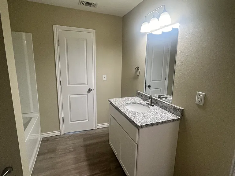 8133 W 7th St — Photo 17