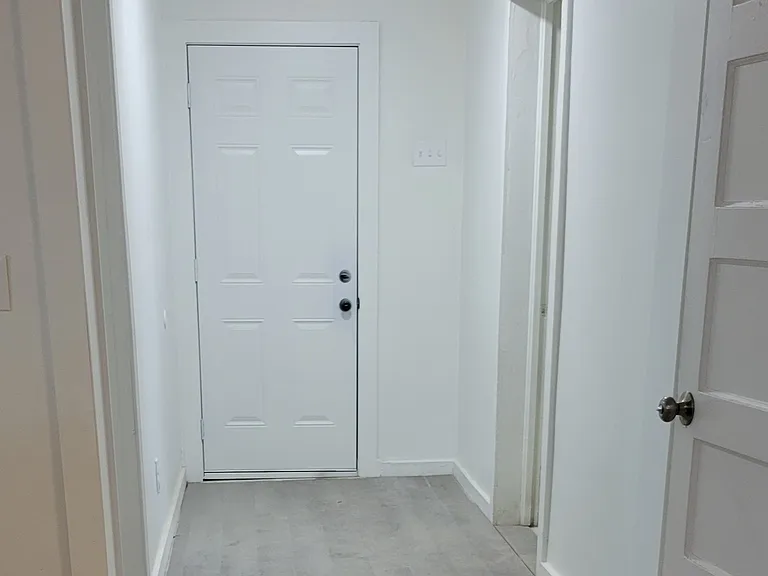 185 Earnest Byner St — Photo 8
