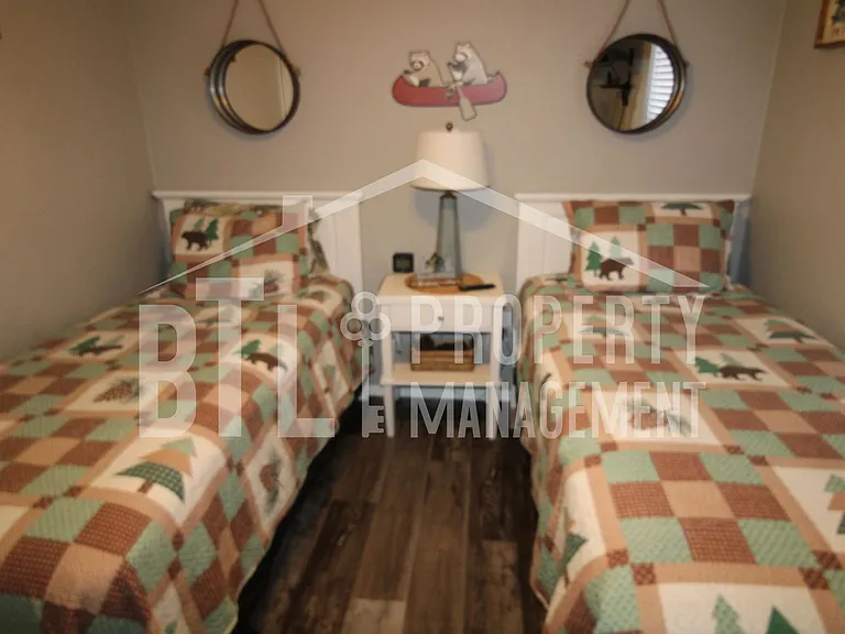 2907 Vineyards Pkwy #2 — Photo 21