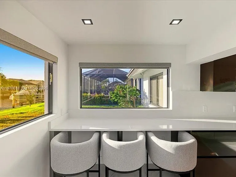 103 Tropicana Dr — Photo 9