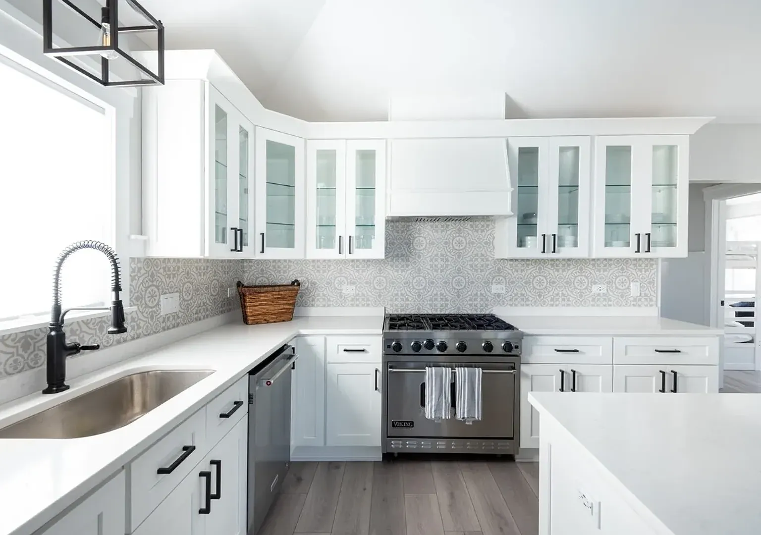 Williams Bay Pet-Friendly Furnished Home Available for Monthly & Mid-Term Rentals — Photo 2